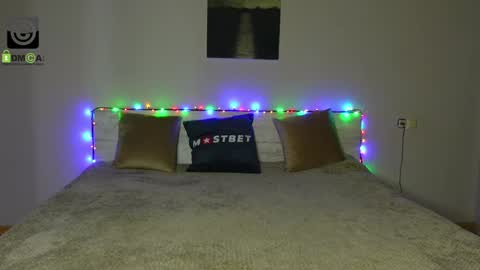 Oliver  Kaen online show from 12-27-24, 03:04