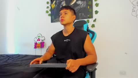 Oliver bray online show from 01-23-25, 03:54