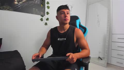 Oliver bray online show from 02-18-25, 12:48