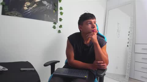 Oliver bray online show from 03-05-25, 02:03