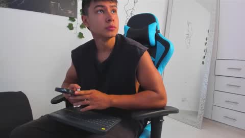 Oliver bray online show from 03-05-25, 04:46