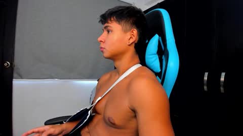 Oliver bray online show from 10-03-25, 05:43