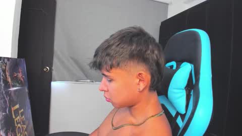 Oliver bray online show from 11-18-25, 06:34