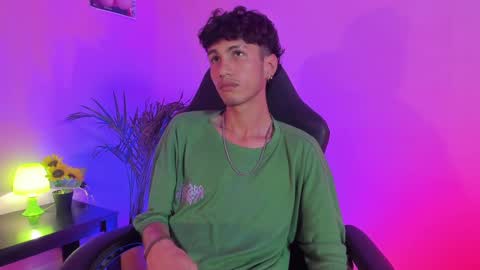 Snapshot of oliver_fast_ chatting on 12-04-24, 05:38 Oliver fast online show from 12-04-24, 05:38