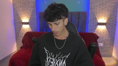 Snapshot of oliver_fast_ chatting on 12-04-24, 11:52 Oliver fast online show from 12-04-24, 11:52