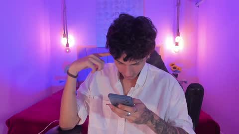 Snapshot of oliver_fast_ chatting on 12-18-24, 09:14 Oliver fast online show from 12-18-24, 09:14