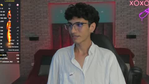 Snapshot of oliver_fast_ chatting on 12-26-24, 12:27 Oliver fast online show from 12-26-24, 12:27