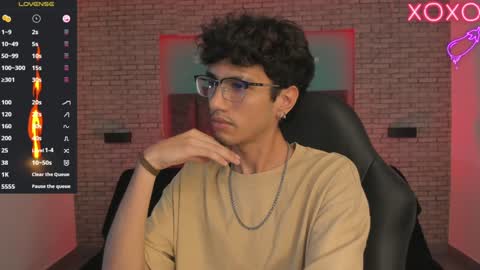 Snapshot of oliver_fast_ chatting on 01-07-25, 12:20 Oliver fast online show from 01-07-25, 12:20