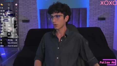 Snapshot of oliver_fast_ chatting on 01-25-25, 04:13 Oliver fast online show from 01-25-25, 04:13