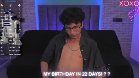 Snapshot of oliver_fast_ chatting on 01-25-25, 07:28 Oliver fast online show from 01-25-25, 07:28