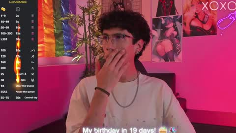 Snapshot of oliver_fast_ chatting on 01-28-25, 05:11 Oliver fast online show from 01-28-25, 05:11