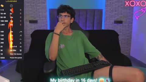 Snapshot of oliver_fast_ chatting on 01-30-25, 07:50 Oliver fast online show from 01-30-25, 07:50