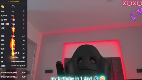 Snapshot of oliver_fast_ chatting on 02-15-25, 11:28 Oliver fast online show from 02-15-25, 11:28