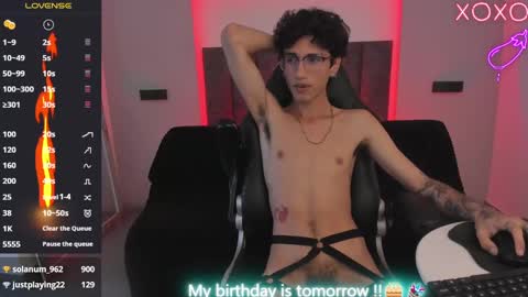 Snapshot of oliver_fast_ chatting on 02-15-25, 05:39 Oliver fast online show from 02-15-25, 05:39