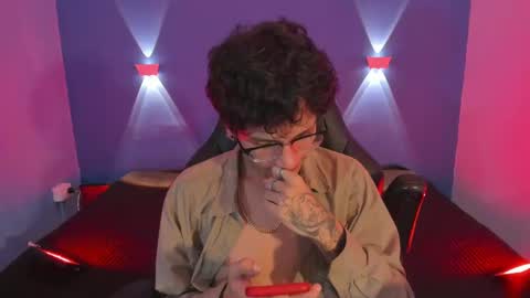 Snapshot of oliver_fast_ chatting on 03-01-25, 11:17 Oliver fast online show from 03-01-25, 11:17