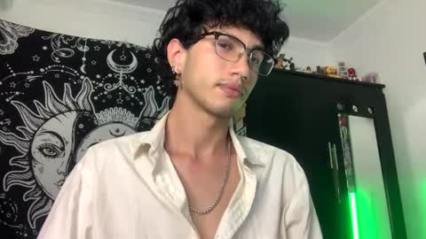 Snapshot of oliver_fast_ chatting on 10-14-25, 07:42 Oliver fast online show from 10-14-25, 07:42