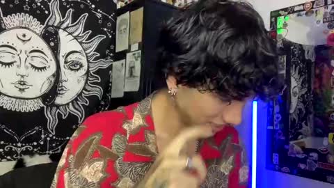 Snapshot of oliver_fast_ chatting on 10-15-25, 06:13 Oliver fast online show from 10-15-25, 06:13