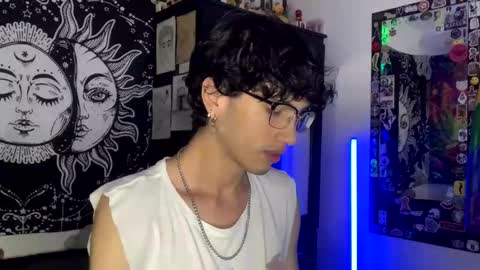 Snapshot of oliver_fast_ chatting on 10-18-25, 08:04 Oliver fast online show from 10-18-25, 08:04