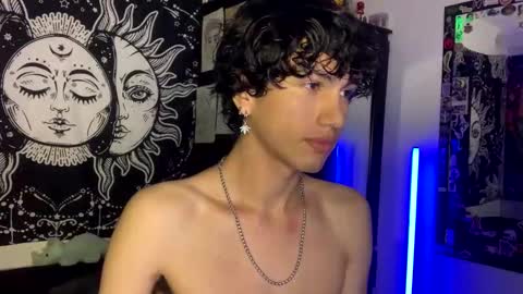 Snapshot of oliver_fast_ chatting on 10-23-25, 09:08 Oliver fast online show from 10-23-25, 09:08