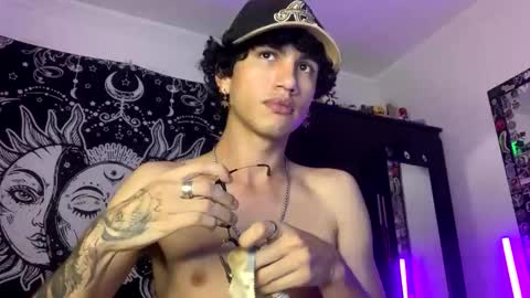 Snapshot of oliver_fast_ chatting on 11-10-25, 06:23 Oliver fast online show from 11-10-25, 06:23