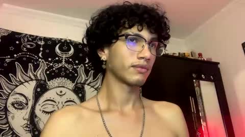 Snapshot of oliver_fast_ chatting on 11-26-25, 07:20 Oliver fast online show from 11-26-25, 07:20