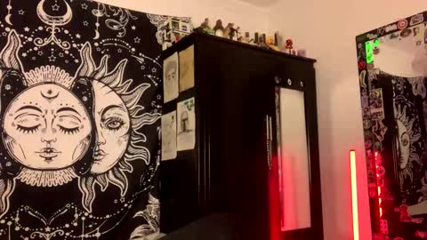 Snapshot of oliver_fast_ chatting on 11-28-25, 07:22 Oliver fast online show from 11-28-25, 07:22