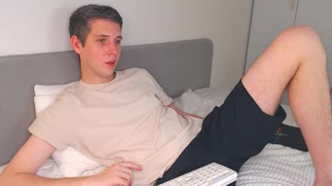 Oliver online show from 11-22-25, 05:12