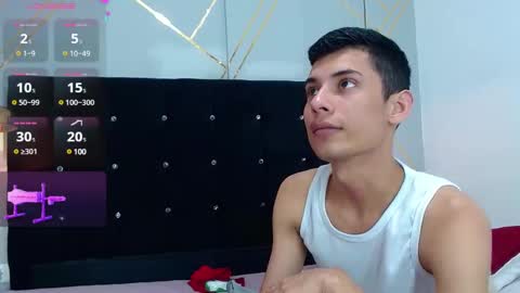 Snapshot of oliver_king_sex chatting on 01-28-25, 07:32 Oliver Smith online show from 01-28-25, 07:32