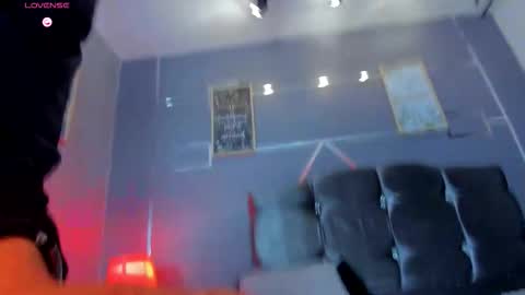 oliver mr  online show from 10-26-25, 12:27