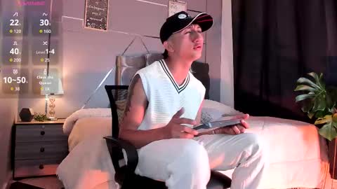 oliver mr  online show from 11-19-25, 08:09