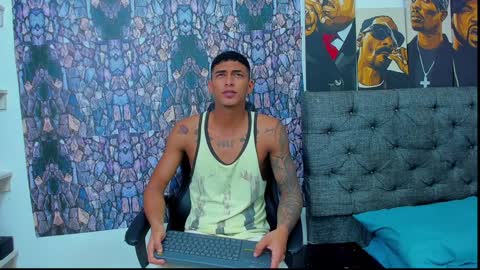 oliver_smith_2 online show from 01-05-25, 09:03