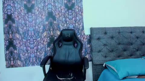 oliver_smith_2 online show from 03-02-25, 03:27