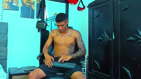 oliver_smith_2 online show from 11-25-25, 07:58