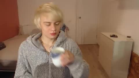 Oliver online show from 01-15-26, 01:54