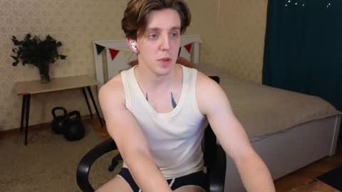 Oliver Evans online show from 02-02-25, 01:34