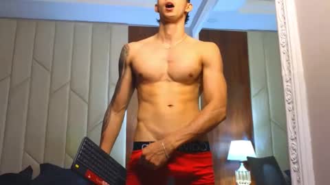 Oliver bennet online show from 03-10-25, 09:51