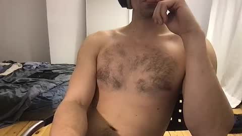 Snapshot of oliverbisbis1 chatting on 10-14-25, 10:43 oliverbisbis1 online show from 10-14-25, 10:43