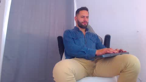 oliver online show from 01-07-25, 07:17