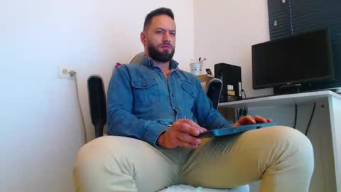 oliver online show from 03-20-26, 03:50