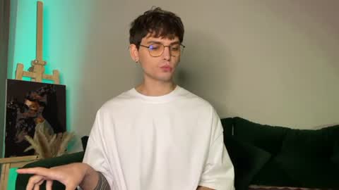 oliverlawrence online show from 07-12-26, 09:06