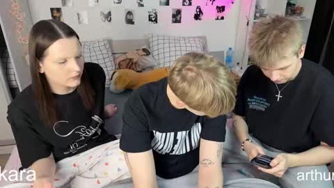 oliver online show from 02-05-26, 07:40