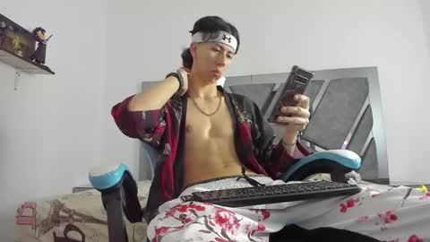 oliverthompson_01 online show from 02-25-25, 12:36