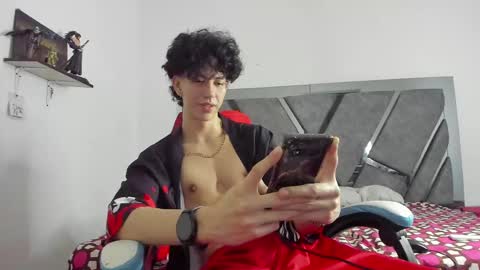 oliverthompson_01 online show from 03-06-25, 03:13