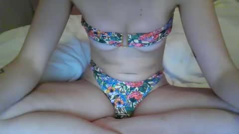 olivia2739 online show from 05-12-26, 09:12