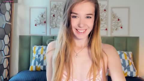 Olivia online show from 10-15-25, 03:23