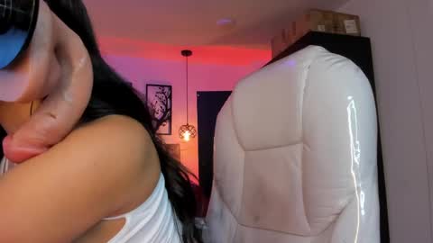 Snapshot of olivia__ds chatting on 02-01-25, 10:26 Olivia online show from 02-01-25, 10:26