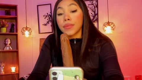 Snapshot of olivia__ds chatting on 02-06-25, 04:10 Olivia online show from 02-06-25, 04:10