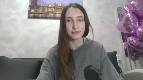 Snapshot of olivia_dream1 chatting on 02-19-25, 12:14 Olivia online show from 02-19-25, 12:14