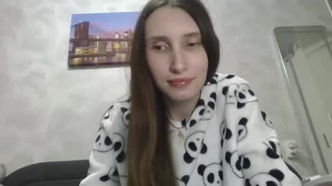 Snapshot of olivia_dream1 chatting on 10-15-25, 09:37 Olivia online show from 10-15-25, 09:37