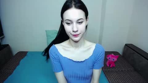 olivia_graceee online show from 04-08-26, 08:36